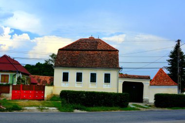 Dealu Frumos, Schoenberg, Merghindeal komün Sibiu County, Transilvanya, Romanya bir köyde evler tipik kırsal manzara ve köylü. İlk geri kalma 1280 için Satılık-satın alma eyleminde belirtilmiştir.