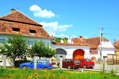 Tipik kırsal manzara ve köylü evler Vrd, tuhaf, Viert, Sakson köyde komün Chirpr Sibiu County, Transilvanya, Romanya