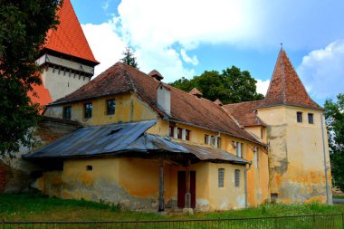 Dealu Frumos, Schoenberg, Merghindeal komün Sibiu County, Transilvanya, Romanya bir köyde evler tipik kırsal manzara ve köylü. İlk geri kalma 1280 için Satılık-satın alma eyleminde belirtilmiştir.