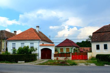 Dealu Frumos, Schoenberg, Merghindeal komün Sibiu County, Transilvanya, Romanya bir köyde evler tipik kırsal manzara ve köylü. İlk geri kalma 1280 için Satılık-satın alma eyleminde belirtilmiştir.