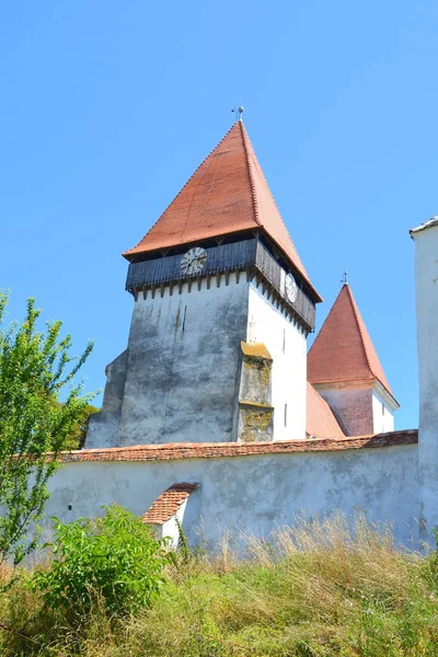 Ufortyfikowanego Średniowiecznego Kościoła Saksonii Wsi Merghindeal Mergenthal Transylwania Rumunia Osada — Zdjęcie stockowe