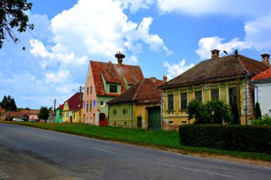 Dealu Frumos, Schoenberg, Merghindeal komün Sibiu County, Transilvanya, Romanya bir köyde evler tipik kırsal manzara ve köylü. İlk geri kalma 1280 için Satılık-satın alma eyleminde belirtilmiştir.