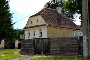 Dealu Frumos, Schoenberg, Merghindeal komün Sibiu County, Transilvanya, Romanya bir köyde evler tipik kırsal manzara ve köylü. İlk geri kalma 1280 için Satılık-satın alma eyleminde belirtilmiştir.