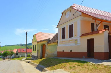 Veseud, Zied, Komün Chirpr Sibiu County, Transilvanya, Romanya, köyde tipik kırsal manzara ilk 1379 içinde karşımıza. Köylü evleri.