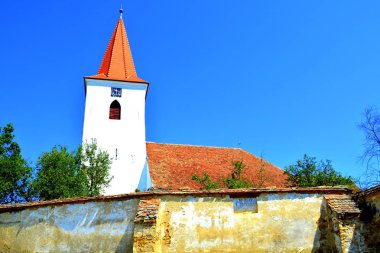 Bruiu - Braller, Sibiu County, Transilvanya, Romanya bir komün içinde müstahkem Ortaçağ Sakson kilise. Yerleşim 12. yüzyılda ortasında Sakson kolonistler tarafından kuruldu