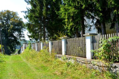 Tipik kırsal manzara ve köylü Somartin, Martinsberg, Mrtelsberg, Transilvanya, Romanya köyde evler. Yerleşim 12. yüzyılda ortasında Sakson kolonistler tarafından kuruldu