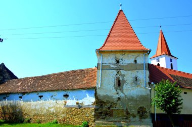 Bruiu - Braller, Sibiu County, Transilvanya, Romanya bir komün içinde müstahkem Ortaçağ Sakson kilise. Yerleşim 12. yüzyılda ortasında Sakson kolonistler tarafından kuruldu