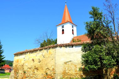 Bruiu - Braller, Sibiu County, Transilvanya, Romanya bir komün içinde müstahkem Ortaçağ Sakson kilise. Yerleşim 12. yüzyılda ortasında Sakson kolonistler tarafından kuruldu