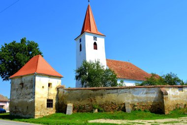 Bruiu - Braller, Sibiu County, Transilvanya, Romanya bir komün içinde müstahkem Ortaçağ Sakson kilise. Yerleşim 12. yüzyılda ortasında Sakson kolonistler tarafından kuruldu