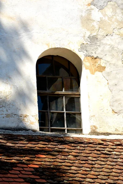 Wzmocnione Średniowiecznych Saksońskiej Kościół Ewangelicki Wsi Somartin Martinsberg Mrtelsberg Transylwania — Zdjęcie stockowe