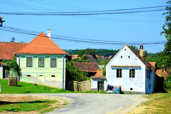 Paisagem Rural Típica Casas Camponeses Aldeia Somartin Martinsberg Mrtelsberg Transilvânia — Fotografia de Stock