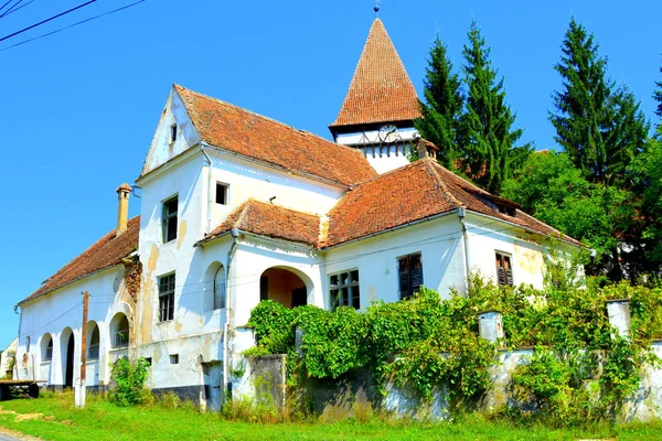 Güçlendirilmiş Ortaçağ Sakson evangelic kilise de köyün Somartin, Martinsberg, Mrtelsberg, Transilvanya, Romanya. Yerleşim 12. yüzyılda ortasında Sakson kolonistler tarafından kuruldu