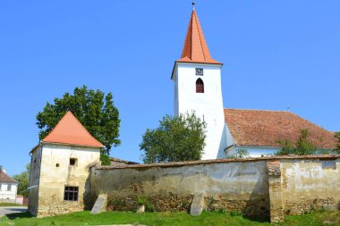 Bruiu - Braller, Sibiu County, Transilvanya, Romanya bir komün içinde müstahkem Ortaçağ Sakson kilise. Yerleşim 12. yüzyılda ortasında Sakson kolonistler tarafından kuruldu