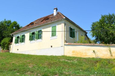 Tipik kırsal manzara ve köylü Somartin, Martinsberg, Mrtelsberg, Transilvanya, Romanya köyde evler. Yerleşim 12. yüzyılda ortasında Sakson kolonistler tarafından kuruldu