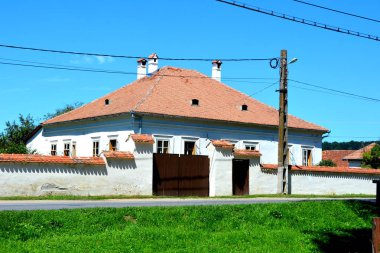 Tipik kırsal manzara ve köylü evlerde Cincsor-Kleinschenk, Transilvanya, Romanya. Yerleşim 12. yüzyılda ortasında Sakson kolonistler tarafından kuruldu
