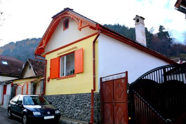 Tipik kentsel peyzaj şehrin Brasov, Transilvanya, Romanya, ülkenin merkezinde bulunan bir ilçedir. 300.000 nüfuslu.