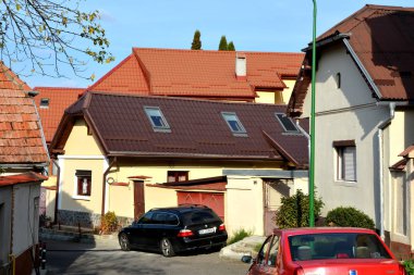 Sonbahar renkleri. Brasov, Transilvanya, Romanya, ülkenin merkezinde bulunan bir ilçedir şehrin tipik kentsel peyzaj