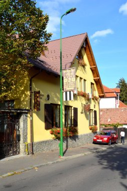 Sonbahar renkleri. Brasov, Transilvanya, Romanya, ülkenin merkezinde bulunan bir ilçedir şehrin tipik kentsel peyzaj
