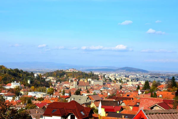 Herfstkleuren Typisch Stedelijke Landschap Van Stad Brasov Een Stadje Transsylvanië — Stockfoto