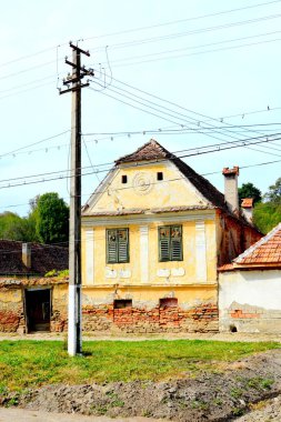 Bradeni, Henndorf, Hegendorf, Transilvanya, Romanya 'daki tipik kırsal alan ve köylü evleri. Yerleşim yeri Sakson koloniciler tarafından 12. yüzyılın ortalarında kuruldu.