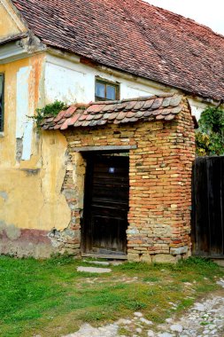 Tipik kırsal manzara ve köylü evlerde Barcut, Bekokten, Brekolten, Transilvanya, Romanya. Yerleşim 12. yüzyılda ortasında Sakson kolonistler tarafından kuruldu