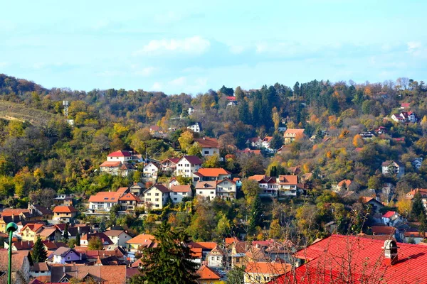 Herfstkleuren Typisch Stedelijke Landschap Van Stad Brasov Een Stadje Transsylvanië — Stockfoto