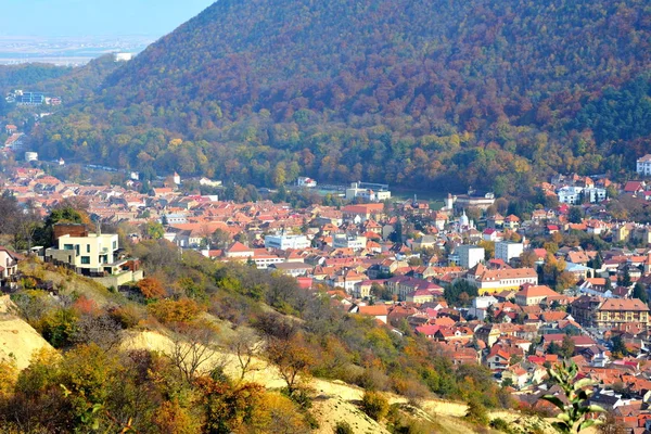 Kolory Jesieni Typowy Krajobraz Miejski Miasta Braszów Miasto Położone Regionie — Zdjęcie stockowe