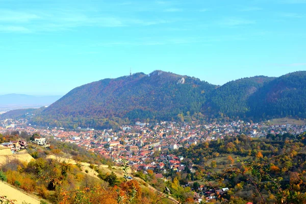 Höstens Färger Typiska Urbana Landskapet Staden Brasov Stad Belägen Transsylvanien — Stockfoto