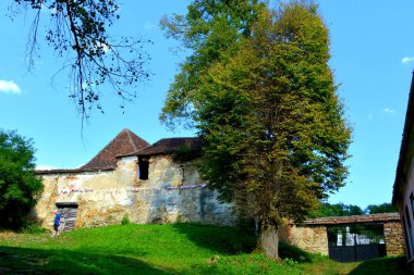 Harabeler. Müstahkem Ortaçağ Sakson evangelic Kilisesi de köyün Cobor, Transilvanya, Romanya. Yerleşim 12. yüzyılda ortasında Sakson kolonistler tarafından kuruldu