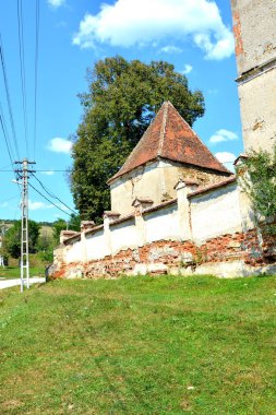 Harabeler. Müstahkem Ortaçağ Sakson evangelic Kilisesi de köyün Felmer, Felmern, Transilvanya, Romanya. Yerleşim 12. yüzyılda ortasında Sakson kolonistler tarafından kuruldu