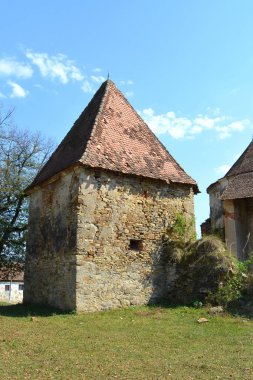 Harabeler. Müstahkem Ortaçağ Sakson evangelic Kilisesi de köyün Felmer, Felmern, Transilvanya, Romanya. Yerleşim 12. yüzyılda ortasında Sakson kolonistler tarafından kuruldu