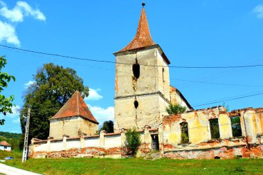 Harabeler. Müstahkem Ortaçağ Sakson evangelic Kilisesi de köyün Felmer, Felmern, Transilvanya, Romanya. Yerleşim 12. yüzyılda ortasında Sakson kolonistler tarafından kuruldu