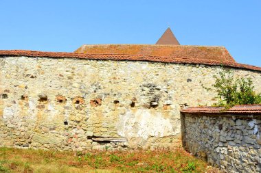 Müstahkem Ortaçağ Sakson evangelic Kilisesi de köyün Cata, Transilvanya, Romanya. Yerleşim 12. yüzyılda ortasında Sakson kolonistler tarafından kuruldu