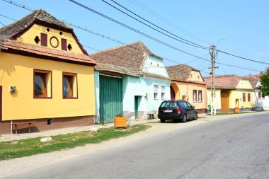 Tipik kırsal manzara ve köylü evlerde köyün Cata, Transilvanya, Romanya. Yerleşim 12. yüzyılda ortasında Sakson kolonistler tarafından kuruldu
