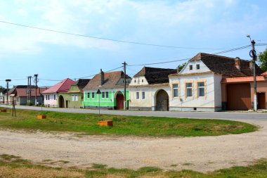 Tipik kırsal manzara ve köylü evlerde köyün Cata, Transilvanya, Romanya. Yerleşim 12. yüzyılda ortasında Sakson kolonistler tarafından kuruldu