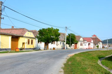 Tipik kırsal manzara ve köylü evlerde köyün Cata, Transilvanya, Romanya. Yerleşim 12. yüzyılda ortasında Sakson kolonistler tarafından kuruldu