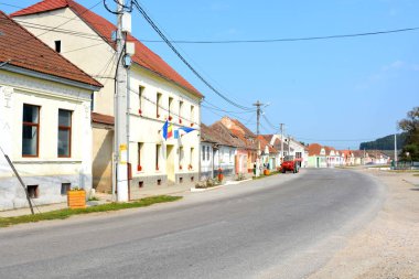Tipik kırsal manzara ve köylü evlerde köyün Cata, Transilvanya, Romanya. Yerleşim 12. yüzyılda ortasında Sakson kolonistler tarafından kuruldu