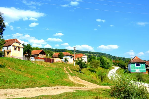 Typická Venkovská Krajina Selské Domy Vesnici Felmer Felmern Sedmihradsko Rumunsko — Stock fotografie