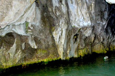 Demir kapıları bir Tuna nehrinde, Sırbistan ve Romanya arasındaki sınır bir bölümünü oluşturan muhteşemdir