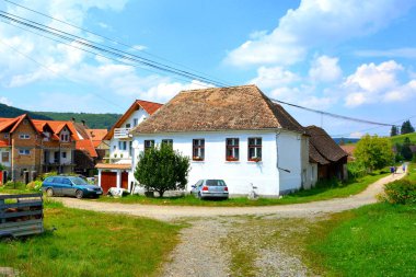 Tipik kırsal manzara ve köylü evlerde köyü Saesd, Transilvanya, Romanya. Yerleşim 12. yüzyılda ortasında Sakson kolonistler tarafından kuruldu
