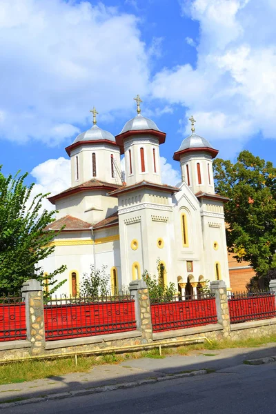 Paisaje Urbano Típico Ciudad Orastie Transilvania Rumania Una Iglesia Fortificada —  Fotos de Stock