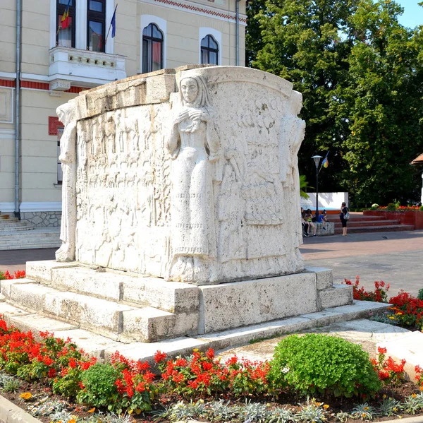 Типичный Городской Пейзаж Городе Таргу Цзю Расположен Скульптурный Ансамбль Константина — стоковое фото