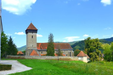 Müstahkem Ortaçağ kilise de köyün Malancrav, Romanya, burada are biraz-in Transylvania'da en önemli Gotik duvar resimleri