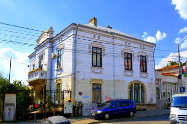 Köy Craiova, Romanya'nın 6 büyük şehri ve başkenti Dolj ilçe merkezi Oltenia Jiu nehrin Doğu Kıyısı yakınında yer alan, tipik kentsel peyzaj.