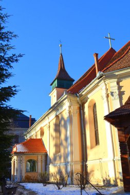 Tipik kentsel peyzaj şehrin Brasov, Transilvanya, Romanya, ülkenin merkezinde bulunan bir ilçedir. 300.000 nüfuslu