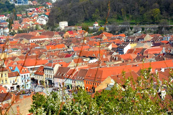 Widok Lotu Ptaka Typowy Miejski Krajobraz Miasta Brasov Miasto Położone — Zdjęcie stockowe