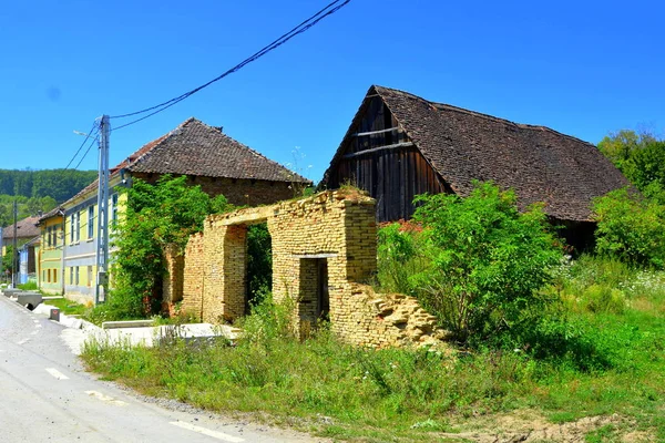 Paisaje Rural Típico Casas Campesinas Pueblo Roades Radeln Transilvania Rumania —  Fotos de Stock