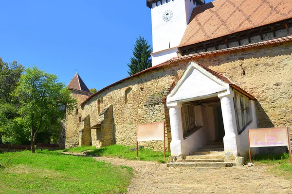 Eglise Évangélique Saxonne Médiévale Fortifiée Dans Village Cloaterf Klosderf Klosdorf — Photo