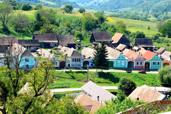 트란실바니아 루마니아의 전형적인 풍경과 정착지들은 12세기 식민지에 설립되었습니다 — 스톡 사진