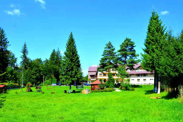 Romanya Nın Başkenti Transilvanya Yer Alan Brasov Uzaklıktaki Kış Turizm — Stok fotoğraf